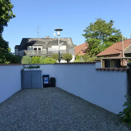 „friesland“ - Wunderschoenes In Fachwerkhaus Apartment *